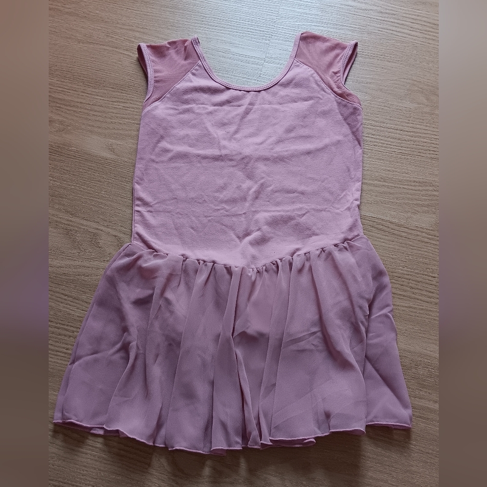 Dusty pink leotard with skirt
